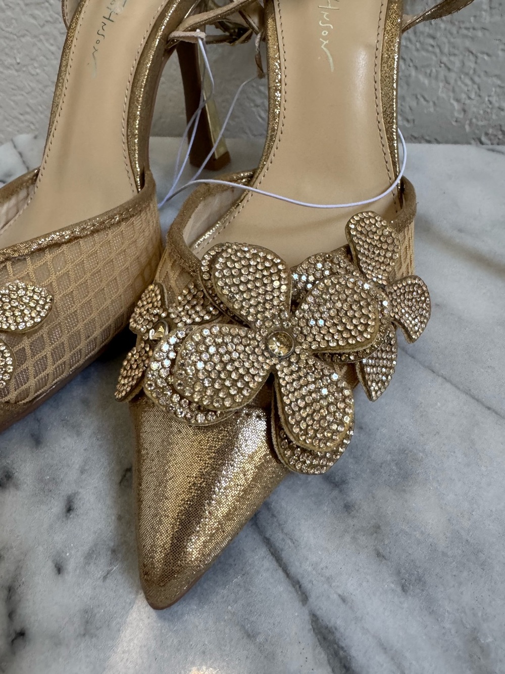 NWOT Betsey Johnson Gold Floral Crystal Pointed-Toe Heels - Picture 3 of 8